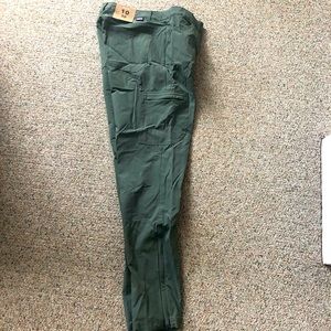 Patagonia Skyline Traveler Pants - W size 10